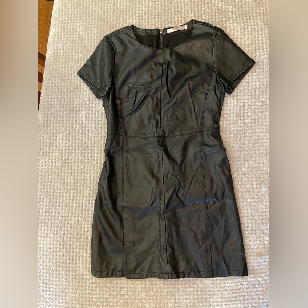 Forever 21 faux leather dress, stretch, like new, back zipper detail.. Black